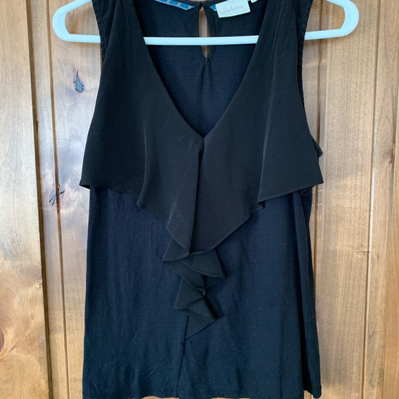 Black top with ruffle front - Picture 1 of 2